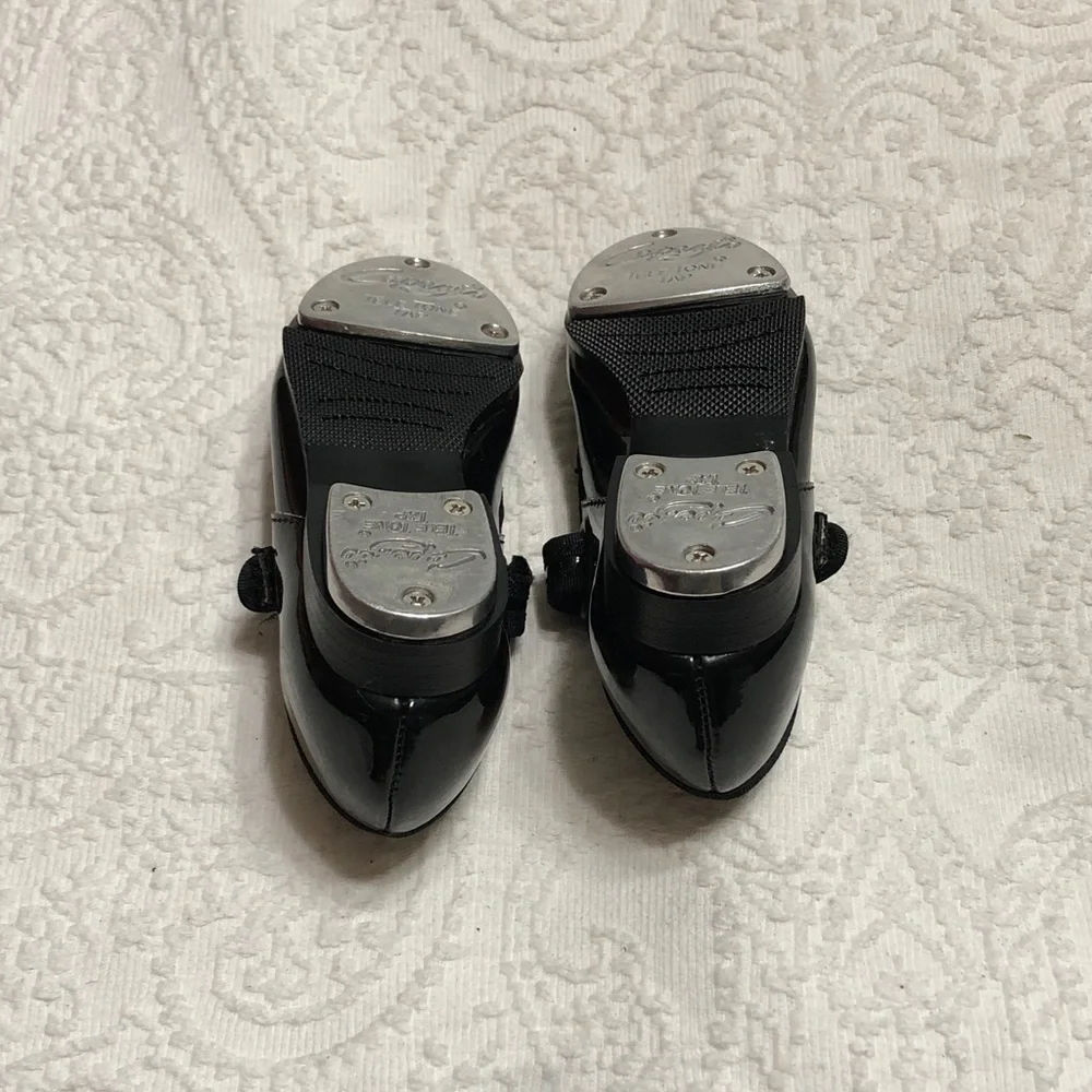 Capezio size 8w